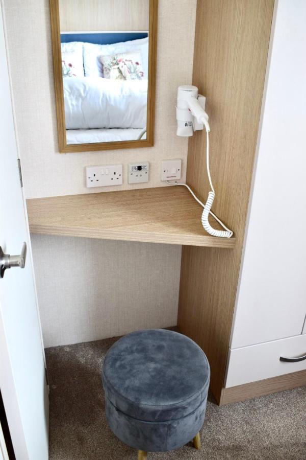 ניוקאסל New Sea View Platinum Caravan With Huge Decking מראה חיצוני תמונה