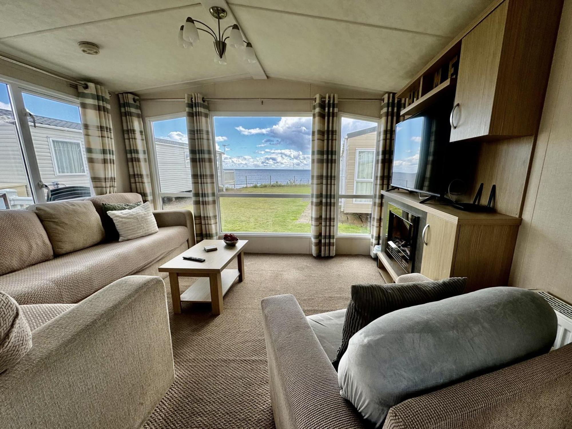 ניוקאסל New Sea View Platinum Caravan With Huge Decking מראה חיצוני תמונה