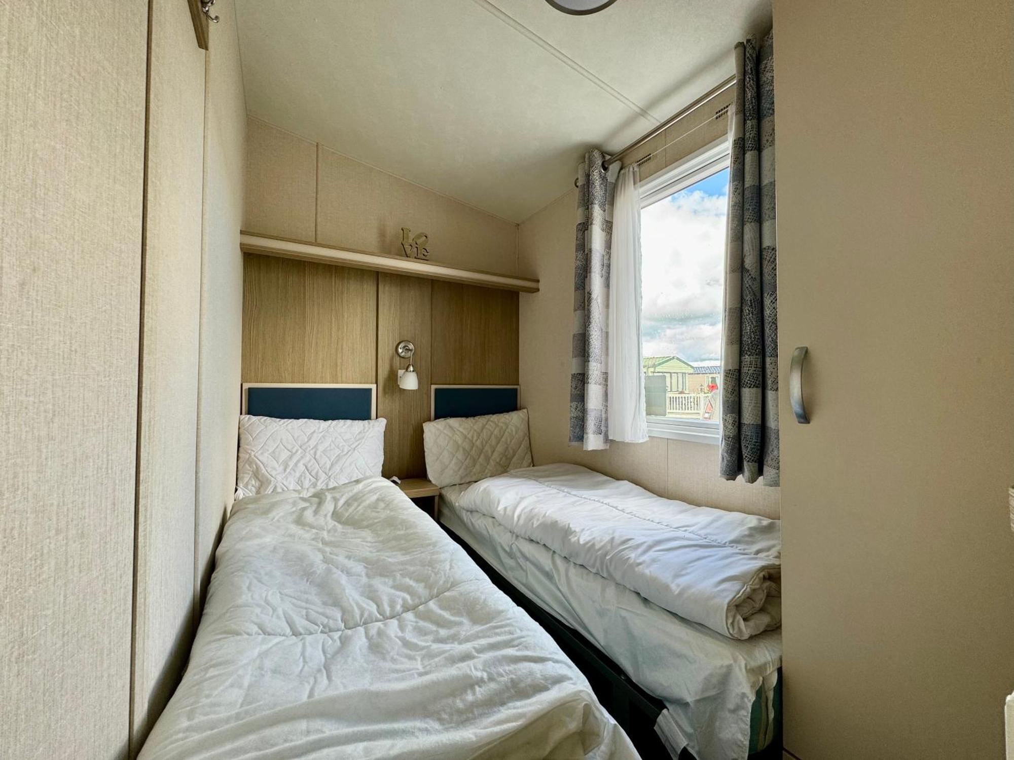 ניוקאסל New Sea View Platinum Caravan With Huge Decking מראה חיצוני תמונה